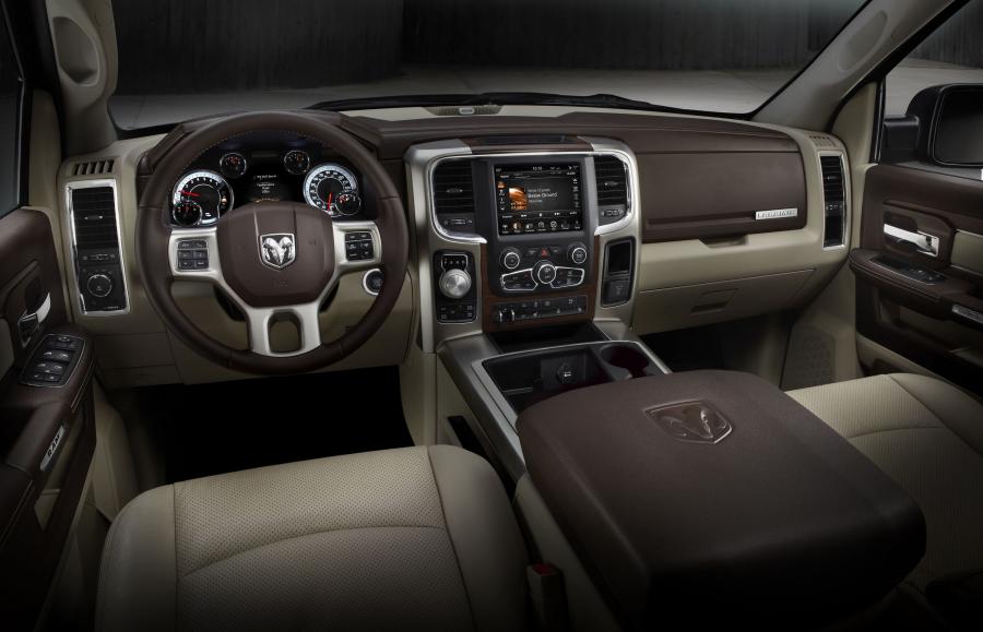  Dodge Ram 1500 2013 года  (фото 24 из 106)